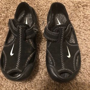 Nike toddler sandals